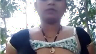 Desi village wife nude boobs and pussy selfie