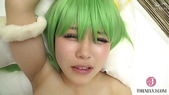 [HentaiCosplay] The dominatrix Misamisa kicks, slaps, bites, urinates on him, ch?kes him, sticks her finger in his mouth, tries to make him puke, and laughs at him! Finally, she gets creampie and chest cumshot twice in a row!