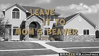 Brazzers - Female parent Got Knockers -  Wantonness Rosiness Thither Moms Beaver chapter vice-chancellor Raylene with an increment of Ramon